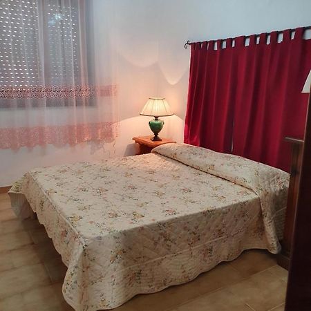 Appartamento A Telti Con Giardino Privato E Posto Auto Exteriör bild