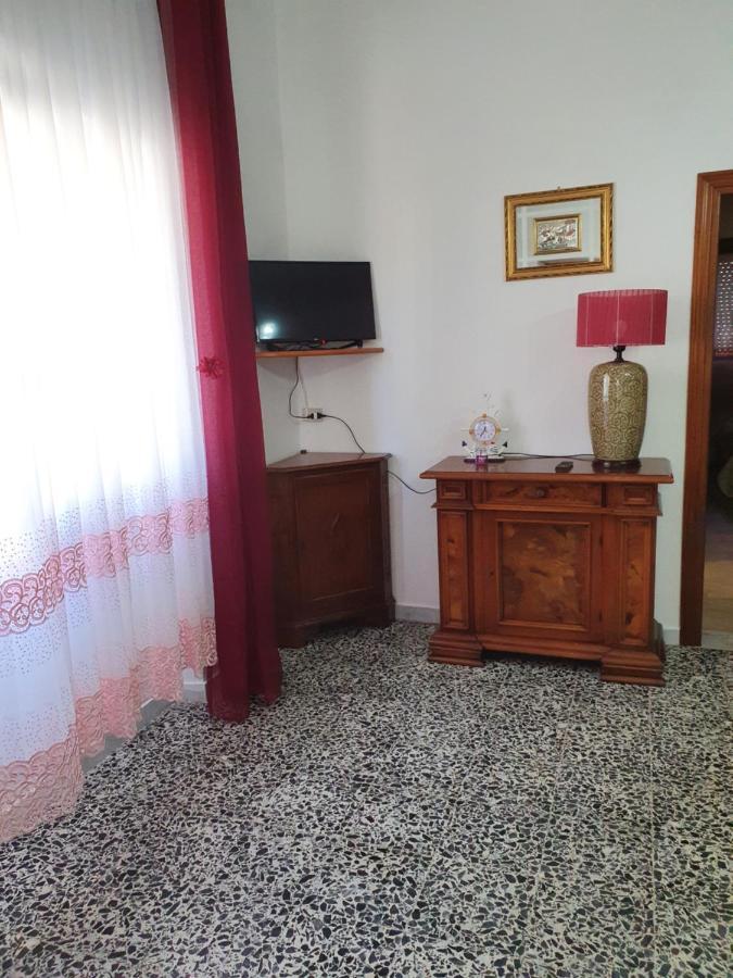 Appartamento A Telti Con Giardino Privato E Posto Auto Exteriör bild